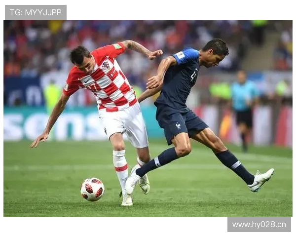 瓦拉内战术适配性分析，彰显其在现代足球防守中的稳定表现与价值