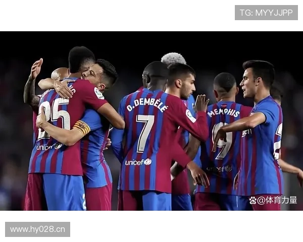 巴萨防线从稳固到频频被打穿,防守问题已逐步反映在战绩中 巴萨防线从稳固到频频被打穿,防守问题已逐步反映在战绩中